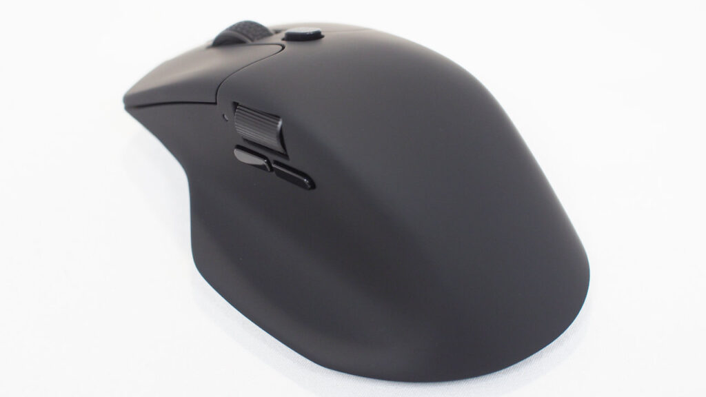 Keychron M6の背面。