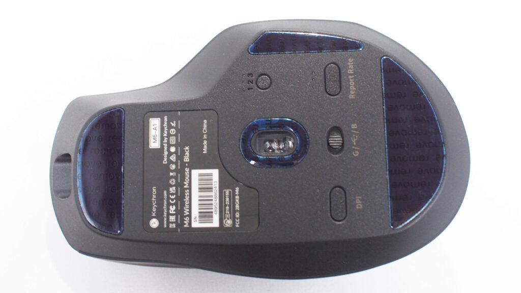 Keychron M6の底面。