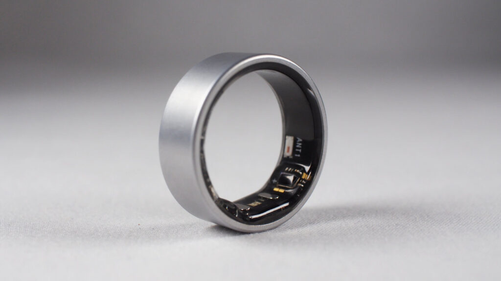 Smart Recovery Ringの本体。色はマットシルバー。