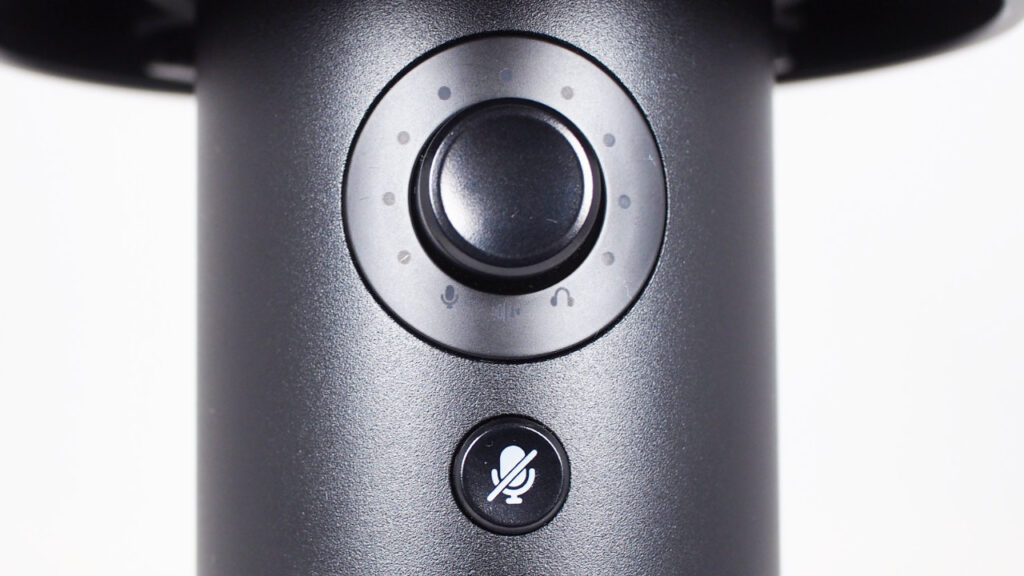 MAONO PD300XTのつまみ（のぶ）とボタン。