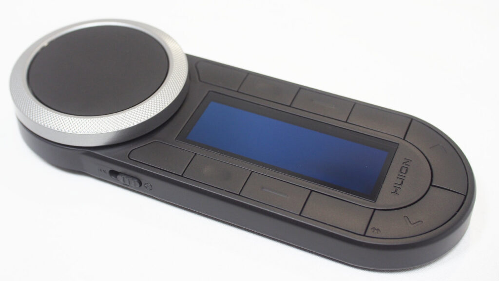HUION Keydial Remote K40の外観。