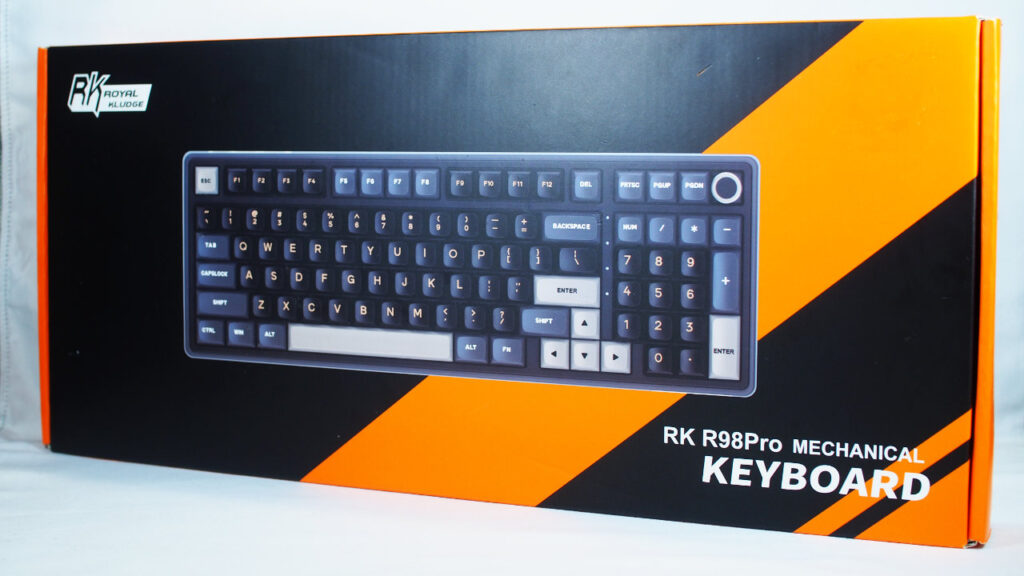 RK ROYAL KLUDGE R98 Proのパッケージ。