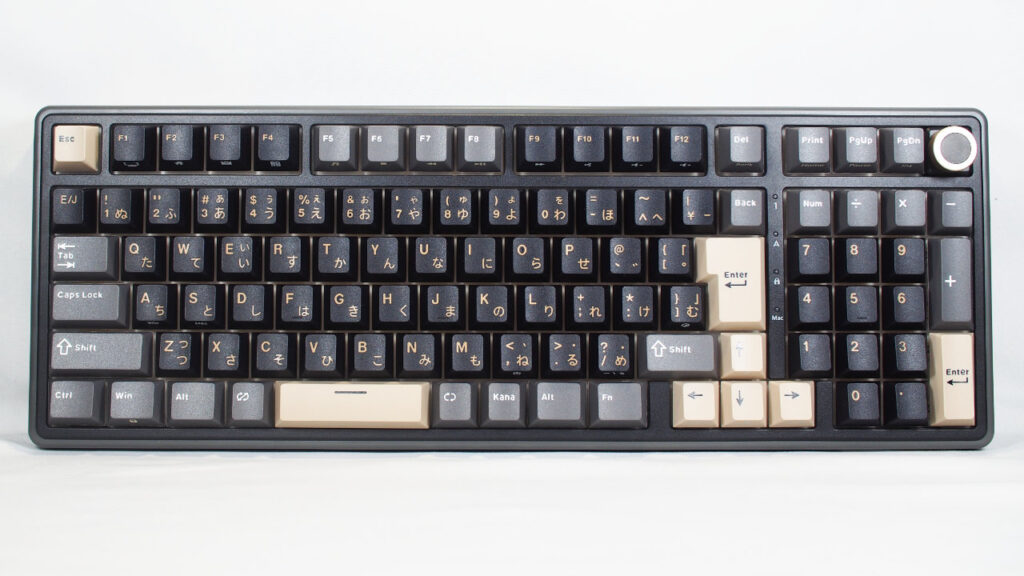 RK ROYAL KLUDGE R98 Proの正面。