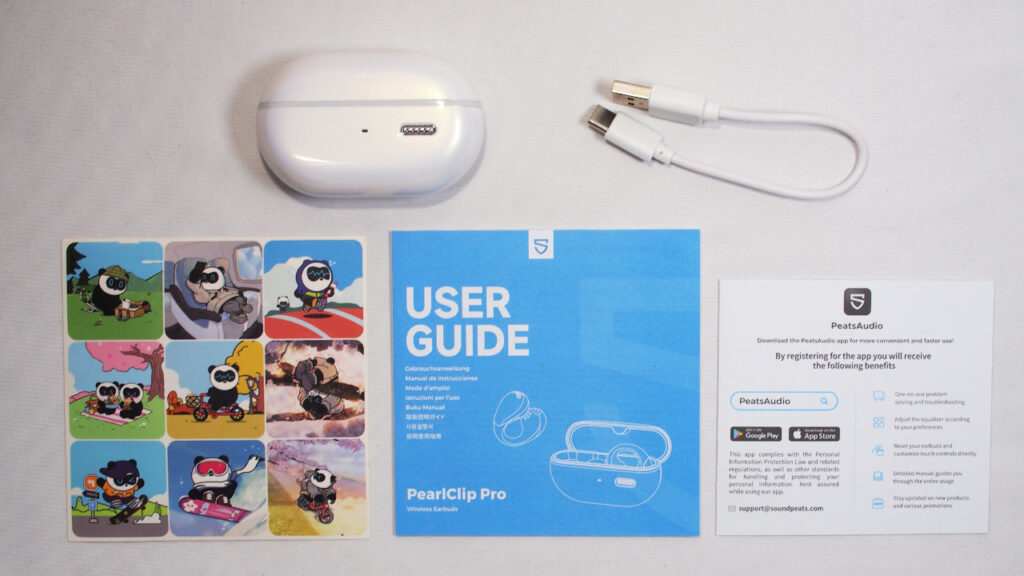 付属品としてマニュアル、充電用のUSB Type-Cケーブル、PeatsAudioアプリの案内、PEATS君のステッカーが付いている。