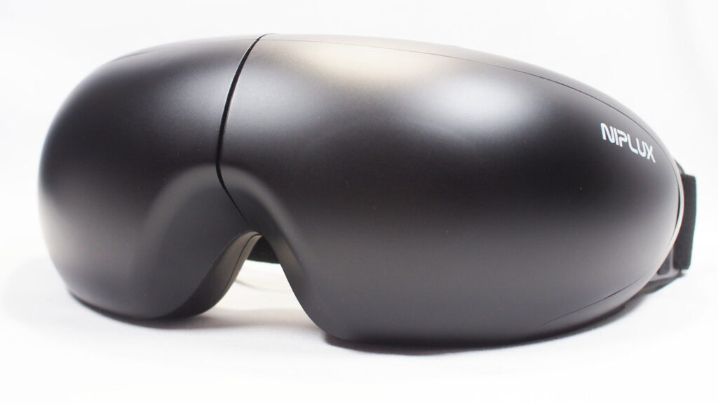 NIPLUX EMS EYE RELAXの外観。