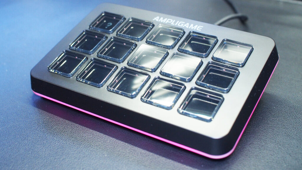 FIFINE AmpliGame D6を接続したところ。