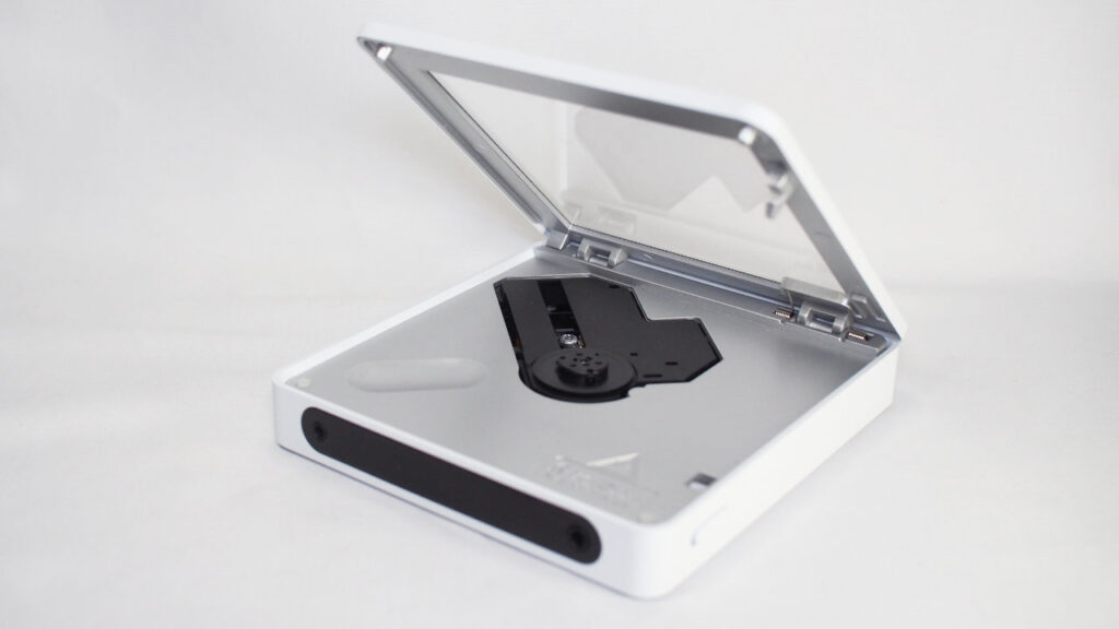 FIIO DM13 BTを開けたところ。