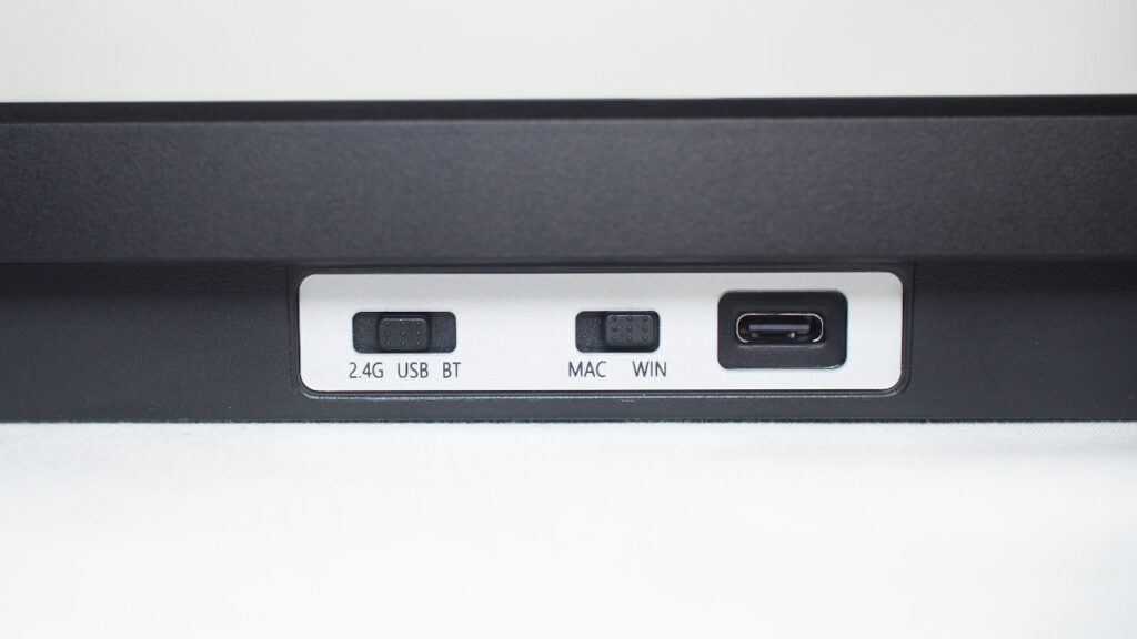 ZUOYA GMK104の背面。