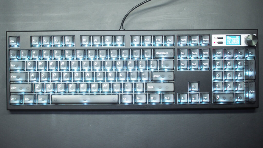 バックライトを白色にしたZUOYA GMK104。