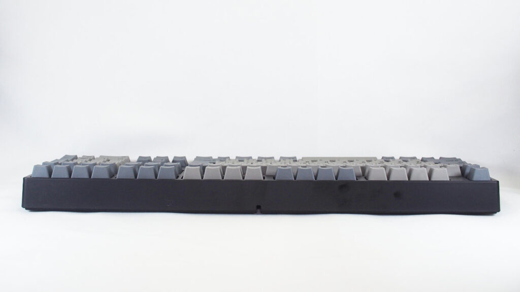 iKBC CD108 RGBの背面。