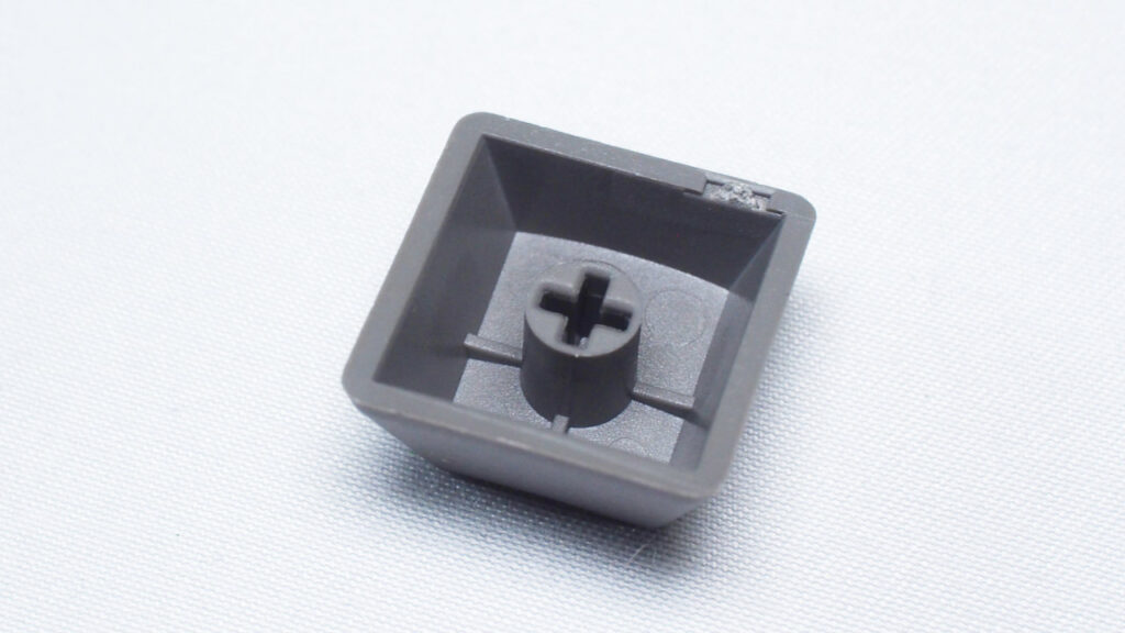 iKBC CD108 RGBのキーキャップ裏面。