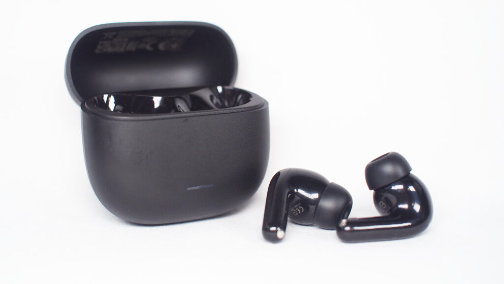 REDMI Buds 8 Liteの外観。