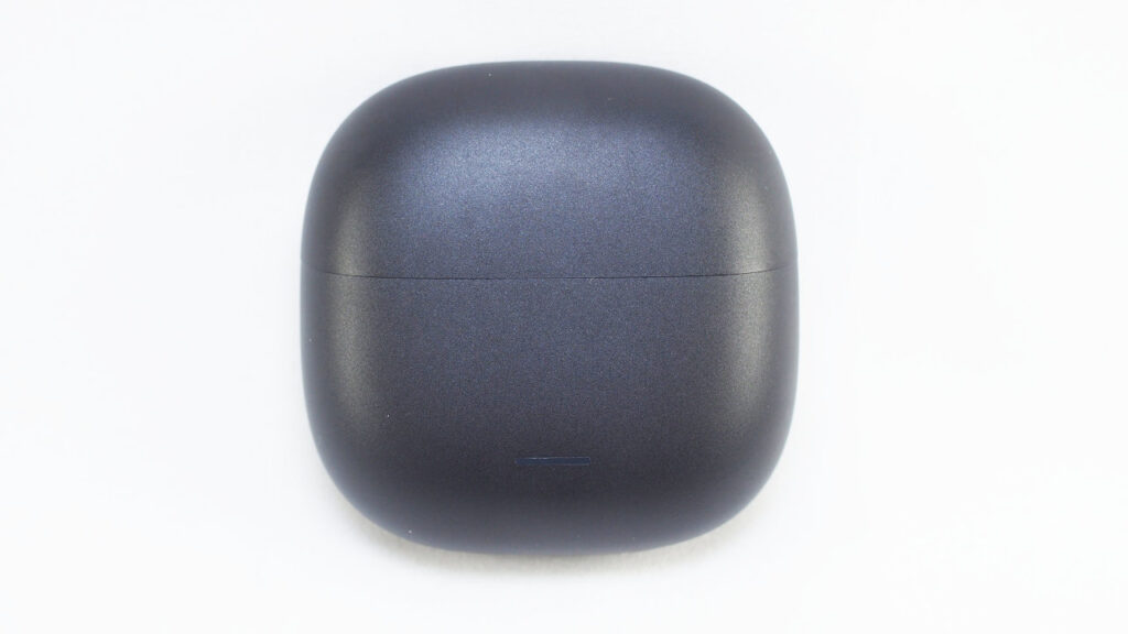 REDMI Buds 8 Liteの充電ケース。