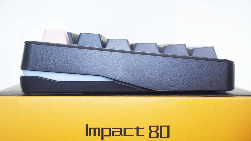 SmackApe Impact 80 JISを真横から。