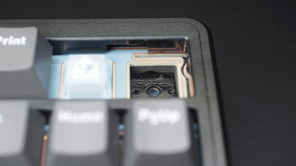 ガスケットマウントの沈み込み具合。