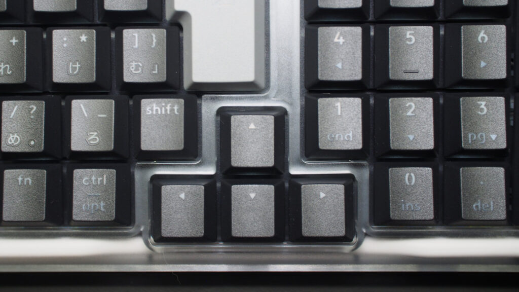 Alto Keys K98Mの右Shiftキーと0キーは1Uサイズ。