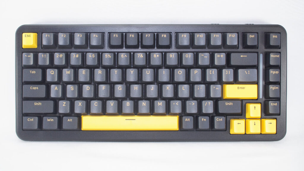 ATTACK SHARK M86の正面。