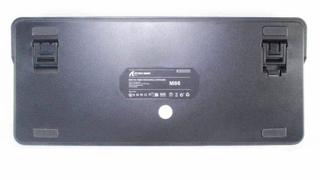 ATTACK SHARK M86の底面。