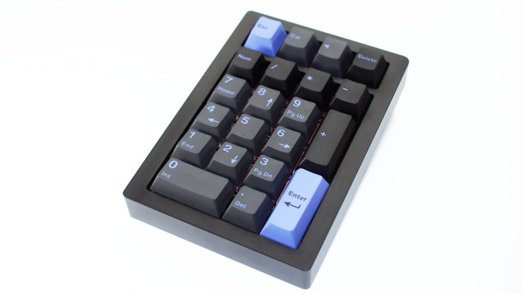 Womierのキーキャップを取り付けたWeikav Stars21。