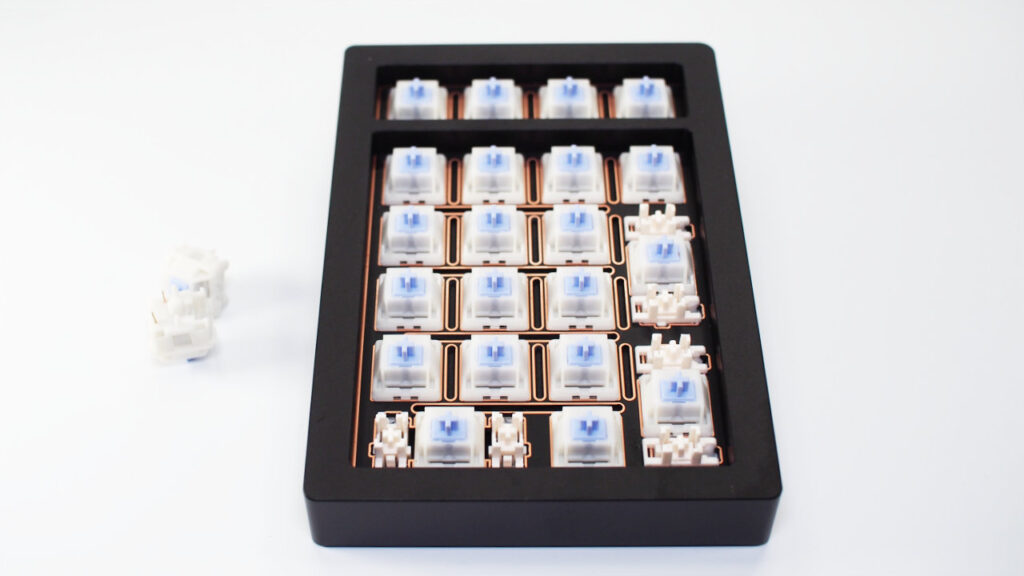 Weikav Stars21にキースイッチを取り付けたところ。