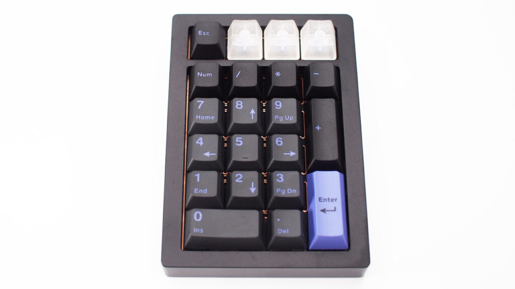 Weikav Stars21にキーキャップを取り付けたところ。