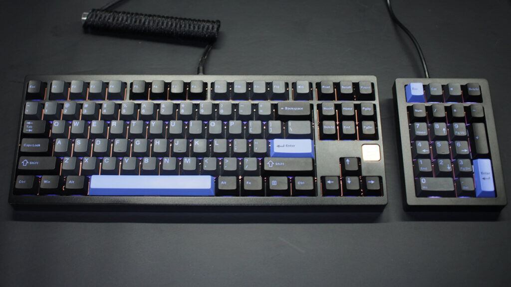 左：Weikav Lucky80、右：Weikav Stars21。