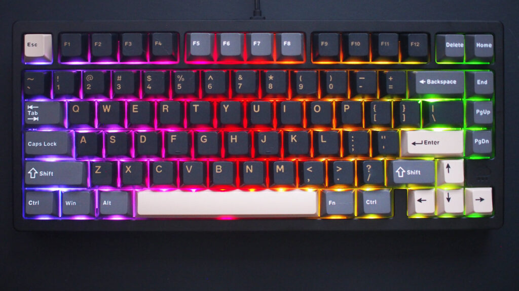 WOBKEY Rainy 75 Colorのブラックのバックライト点灯時。