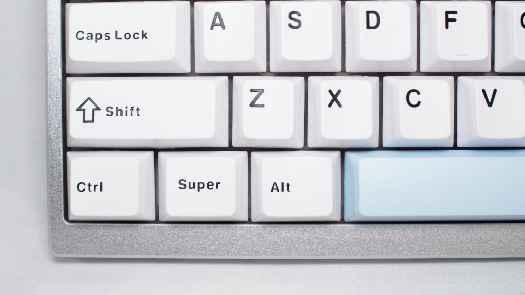 YUNZII AL75 PROのスペースキー左側のキー配列。