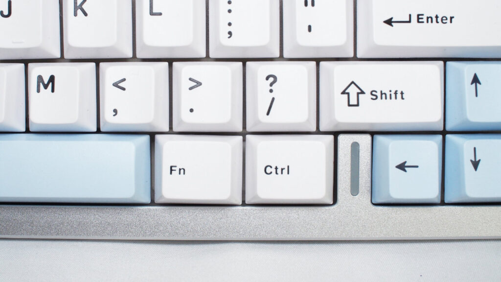 YUNZII AL75 PROのスペースキー右側のキー配列。