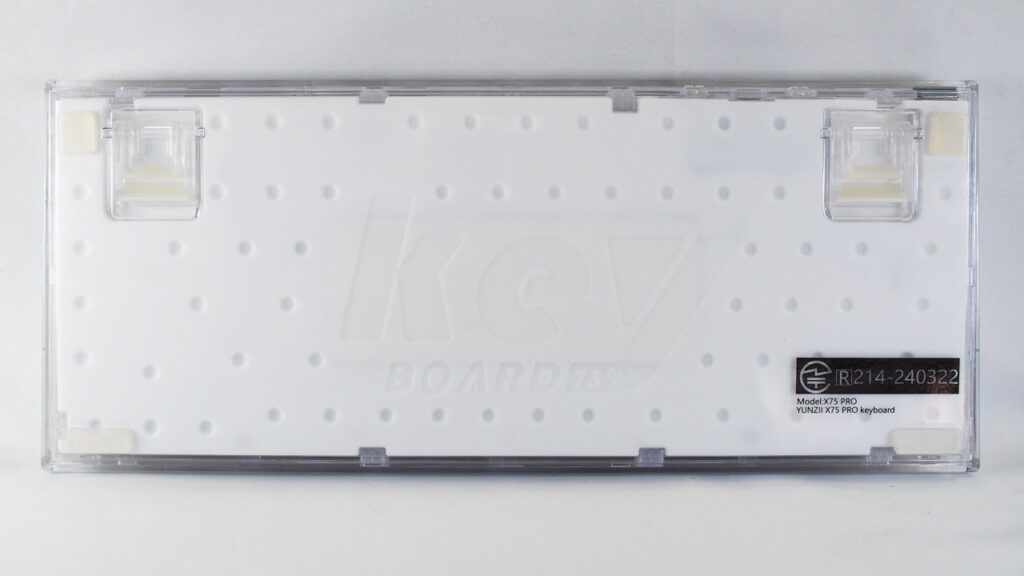 YUNZII X75 PROの底面。