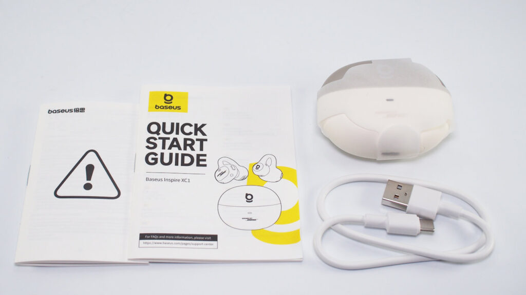 Baseus Inspire XC1の付属品。