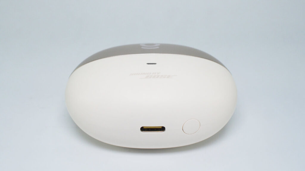 Baseus Inspire XC1の充電ケース底面。