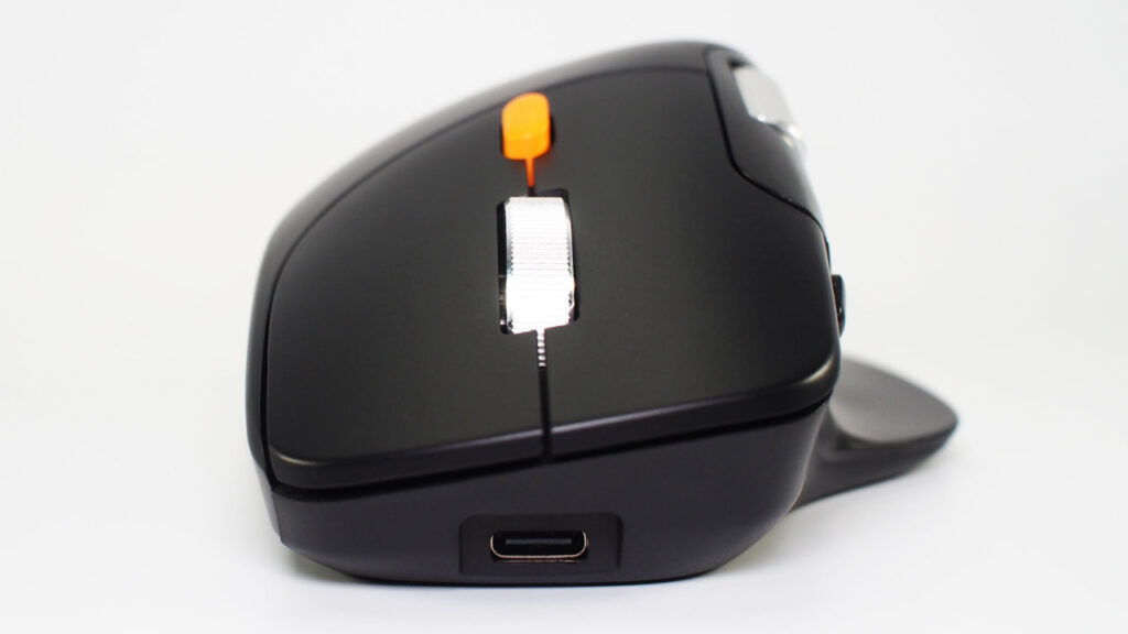 ProtoArc EM25の正面。