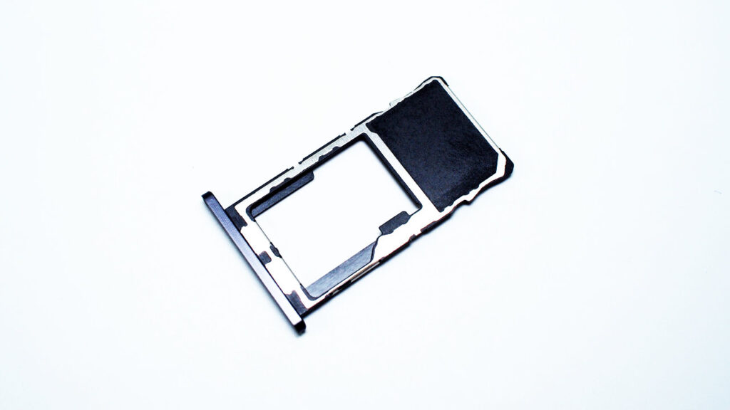 FPD CP10-J1のmicroSDカードのトレー。