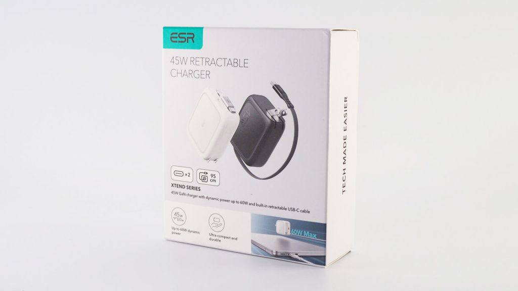 ESR Xtend 45W 巻き取り式充電器のパッケージ。