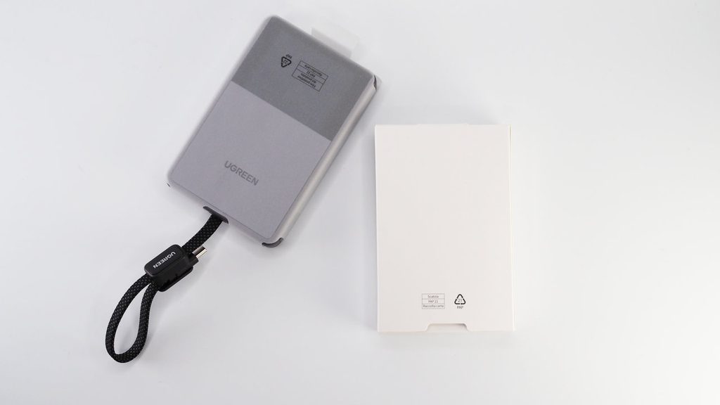 UGREEN MagFlow Pro 10000mAhの内容物。